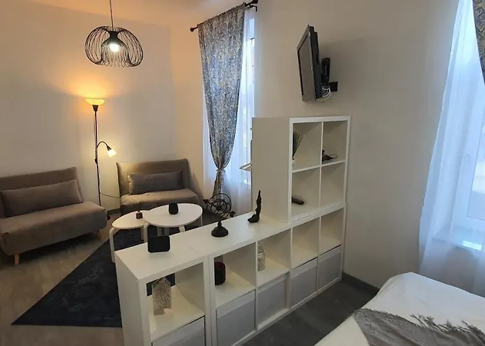 Lägenhet First Studio24 Braşov